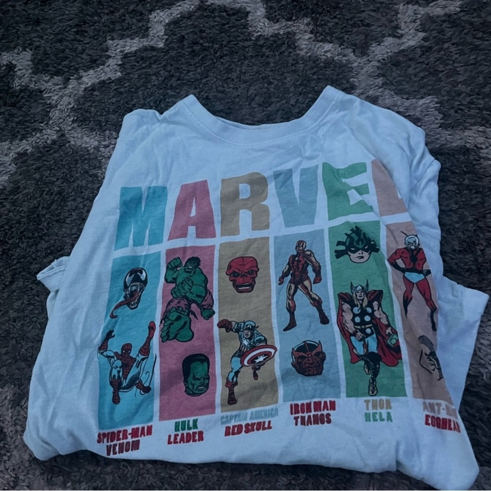 Comic marvel t shirt